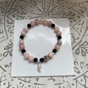 Pink opal and black onyx beaded bracelet